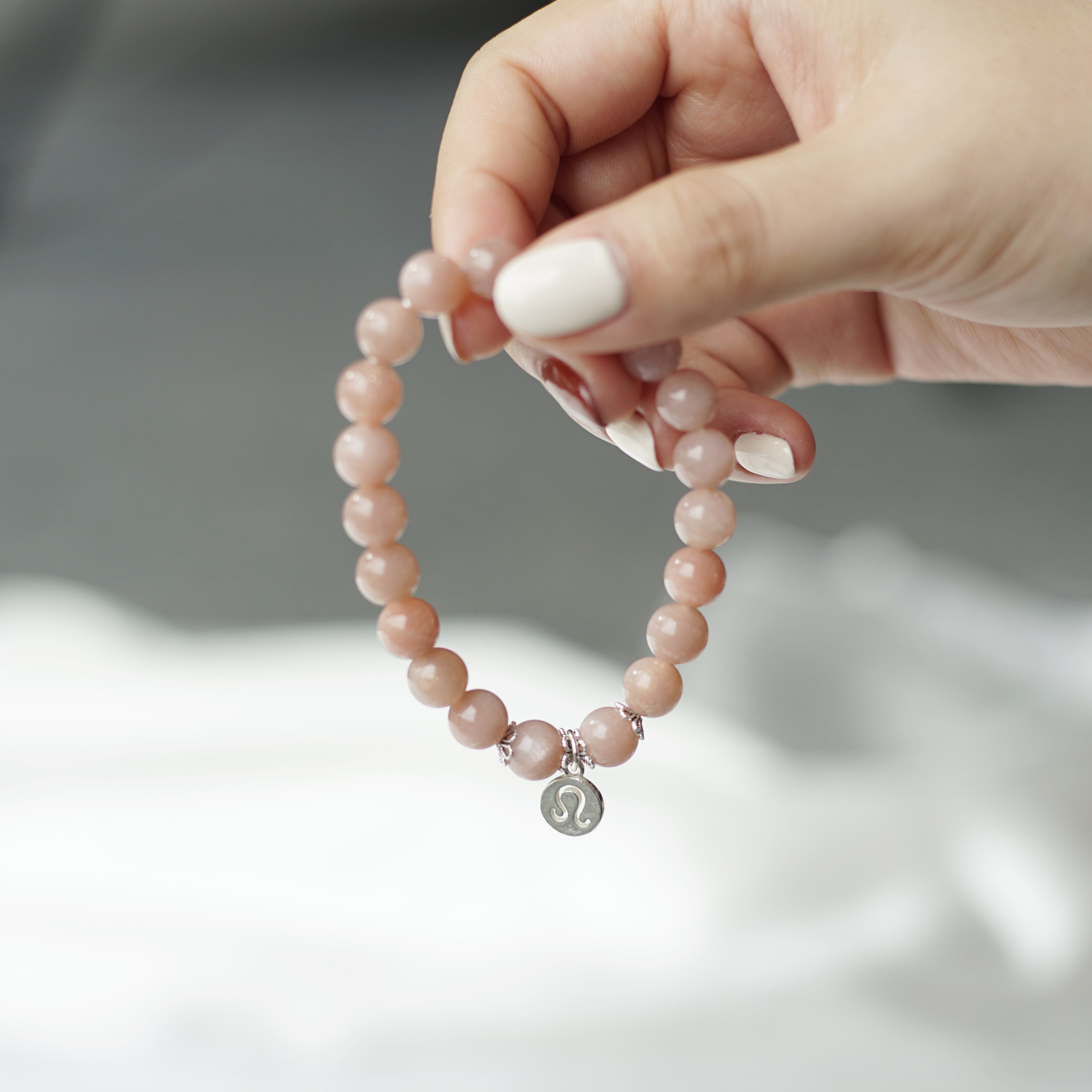 Leo Zodiac Sign - Sunstone Gemstone Bracelet